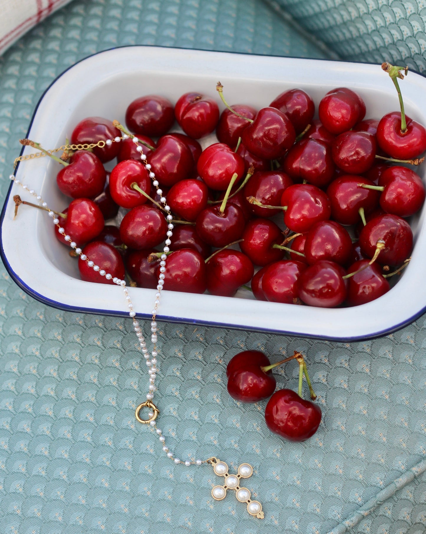 Sunday Best Lariat Necklace
